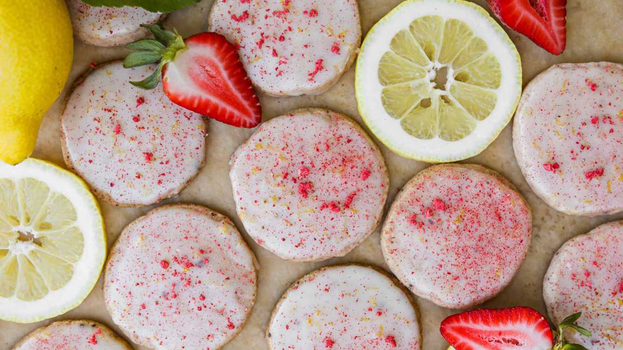 strawberry lemonade shortbread cookies on a tray