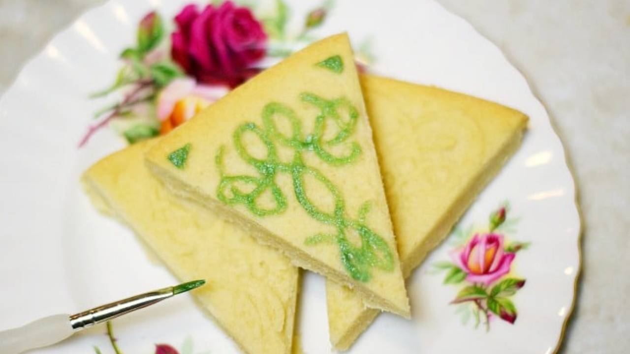 traditional shortbread cookie with green design